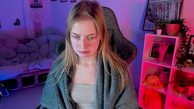 KiraMontoya online show from 7, 3, 2025