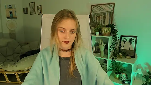 KiraMontoya online show from 13, 3, 2025