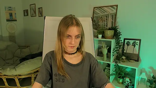 KiraMontoya online show from 14, 3, 2025