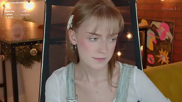 Snapshot of KiraMontoya chatting on 27, 6, 2026 KiraMontoya online show from 27, 6, 2026