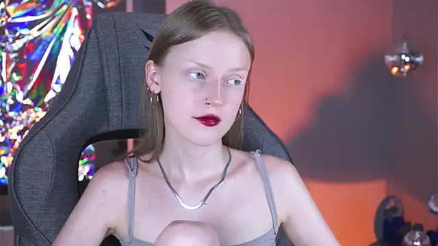 Snapshot of KiraMontoya chatting on 20, 7, 2026 KiraMontoya online show from 20, 7, 2026