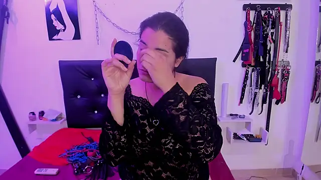 Julieta Carden  online show from 12, 3, 2026