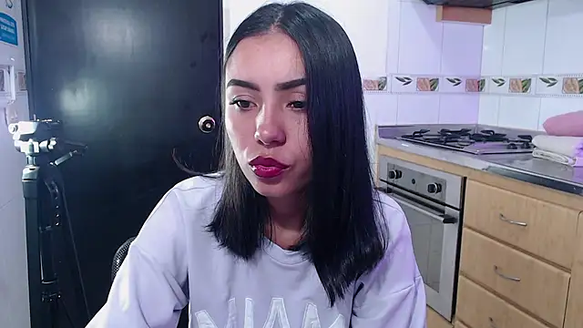 Snapshot of julieta_fn chatting on 11, 5, 2026 julieta fn online show from 11, 5, 2026