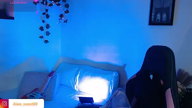 Snapshot of alaia_sweetxxx chatting on 23, 2, 2026 alaia sweetxxx online show from 23, 2, 2026