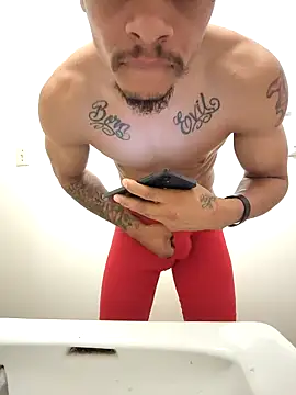 Locdawgg11 online show from 6, 1, 2026