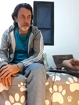 jeans and emma online show from 25, 9, 2025