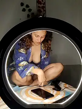 jeans and emma online show from 22, 11, 2025