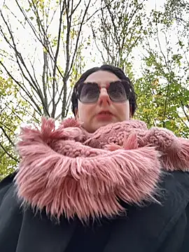 Loveblackzilla online show from 9, 11, 2025