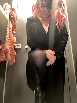 Loveblackzilla online show from 25, 11, 2025