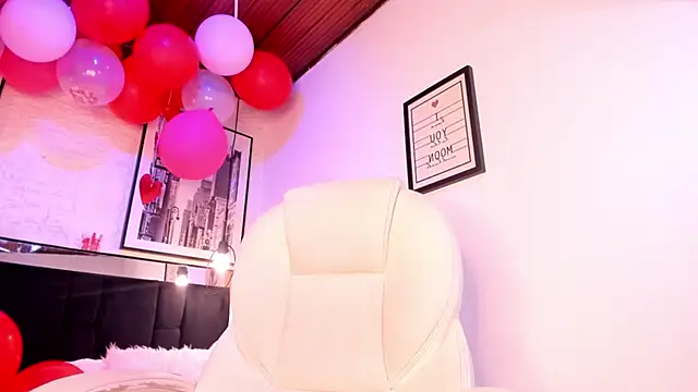 tylla  online show from 18, 2, 2025