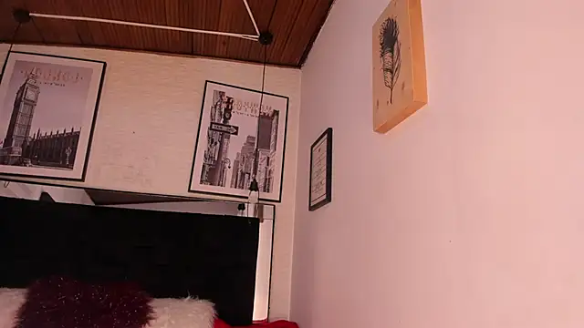 tylla  online show from 5, 12, 2025