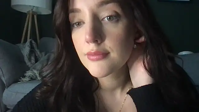 Snapshot of laceyjames24 chatting on 12, 11, 2025 laceyjames24 online show from 12, 11, 2025