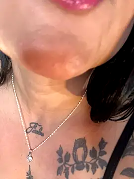 Snapshot of Madissonlove_1 chatting on 27, 9, 2025 Madissonlove 1 online show from 27, 9, 2025