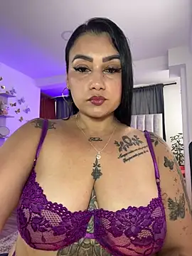 Snapshot of Madissonlove_1 chatting on 8, 10, 2025 Madissonlove 1 online show from 8, 10, 2025
