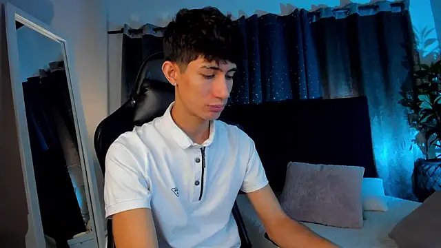 NovaaWheler online show from 8, 4, 2026