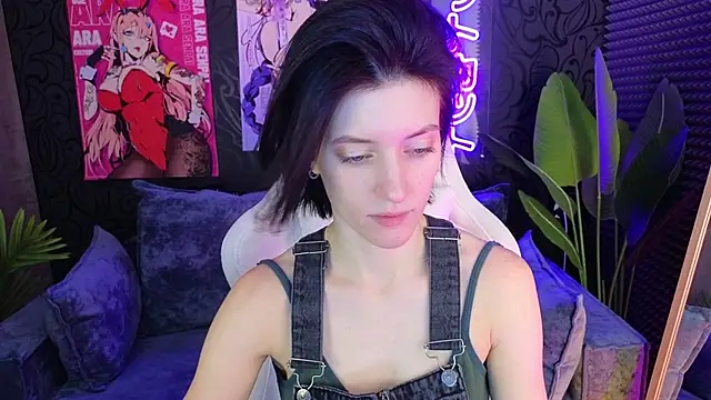 roxy riot  online show from 23, 2, 2025