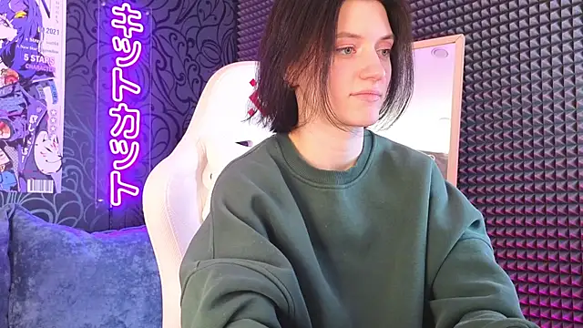 roxy riot  online show from 26, 2, 2025