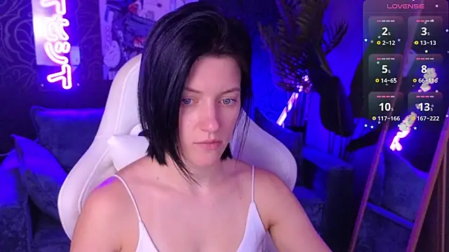 roxy riot  online show from 29, 3, 2026