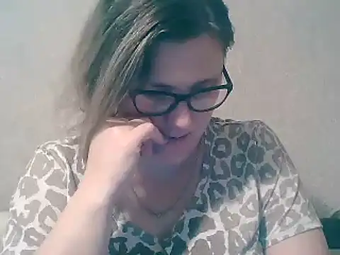 Snapshot of MerryLaCherry chatting on 29, 11, 2025 MerryLaCherry online show from 29, 11, 2025