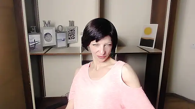  AngeliaFlow  online show from 11, 9, 2025