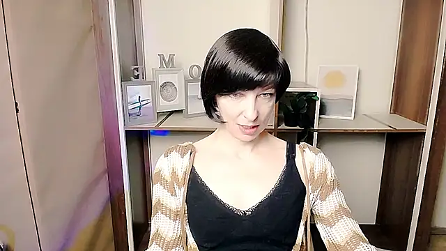 Snapshot of _AngeliaFlow_ chatting on 5, 2, 2026 AngeliaFlow online show from 5, 2, 2026