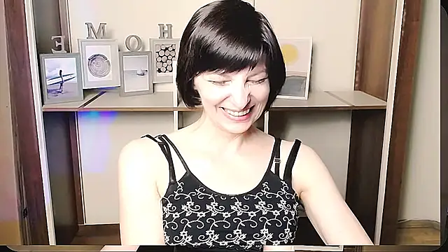 Snapshot of _AngeliaFlow_ chatting on 27, 6, 2026 AngeliaFlow online show from 27, 6, 2026