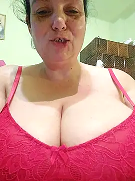 Snapshot of IvettkeXXX chatting on 2, 11, 2025 IvettkeXXX online show from 2, 11, 2025