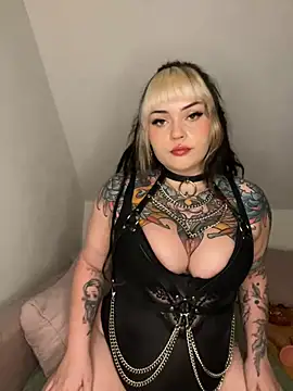Snapshot of Squirtygodess chatting on 15, 2, 2025 Squirtygodess online show from 15, 2, 2025