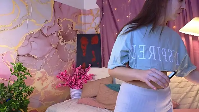 PortiaBellew online show from 13, 2, 2025