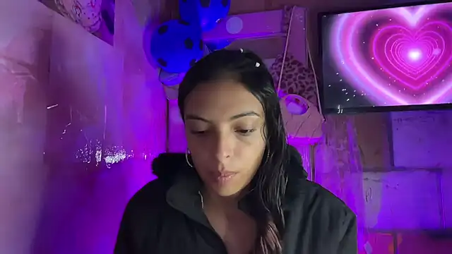 Skye Moore online show from 11, 7, 2026