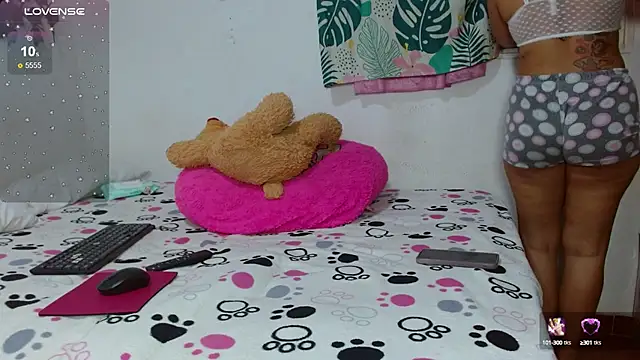 Snapshot of tatis_sex chatting on 5, 3, 2025 tatis sex online show from 5, 3, 2025