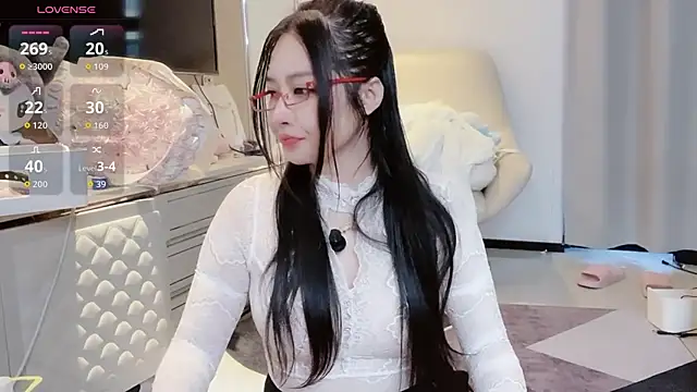 Moonccoi online show from 2, 10, 2025