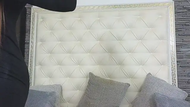 Snapshot of EliteDomina chatting on 1, 10, 2025 EliteDomina online show from 1, 10, 2025