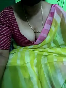 Snapshot of niiveditha chatting on 16, 3, 2025 niiveditha online show from 16, 3, 2025