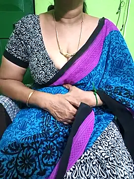 Snapshot of niiveditha chatting on 17, 3, 2025 niiveditha online show from 17, 3, 2025