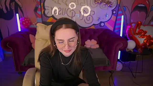 Snapshot of DivineJass chatting on 3, 3, 2025 DivineJass online show from 3, 3, 2025