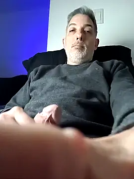 Snapshot of Sexyguycumming chatting on 28, 10, 2025 Sexyguycumming online show from 28, 10, 2025