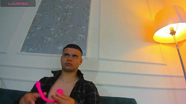 Sebastian Phoenix online show from 22, 2, 2025