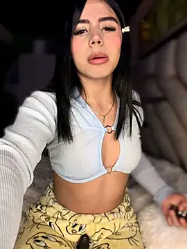 Laura-Khalifa online show from 15, 4, 2026