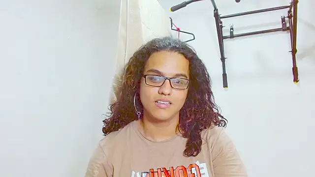 Snapshot of Diane_blossom chatting on 23, 2, 2025 Diane blossom online show from 23, 2, 2025