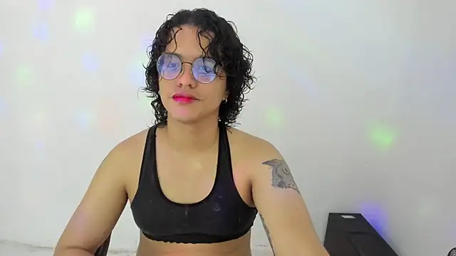 Snapshot of Diane_blossom chatting on 1, 11, 2025 Diane blossom online show from 1, 11, 2025