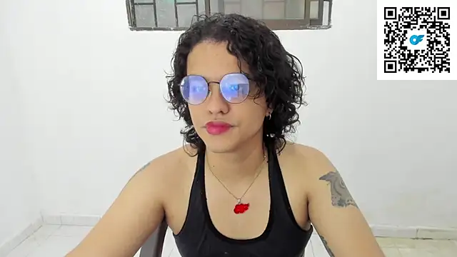 Snapshot of Diane_blossom chatting on 22, 11, 2025 Diane blossom online show from 22, 11, 2025