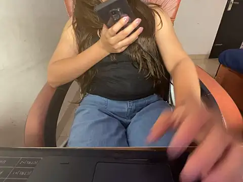 Snapshot of Angelshivani chatting on 4, 11, 2025 Angelshivani online show from 4, 11, 2025