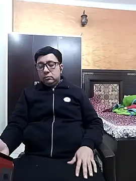 innocentboy1987 online show from 3, 3, 2025