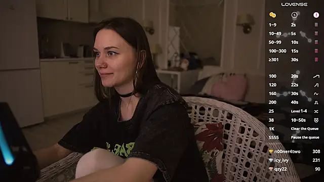Snapshot of alexa_feels_ chatting on 8, 3, 2025 alexa feels  online show from 8, 3, 2025