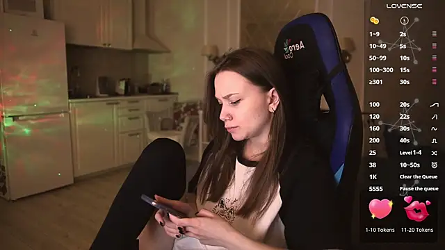 Snapshot of alexa_feels_ chatting on 13, 3, 2025 alexa feels  online show from 13, 3, 2025