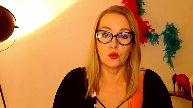 leaxSTAR online show from 18, 3, 2025