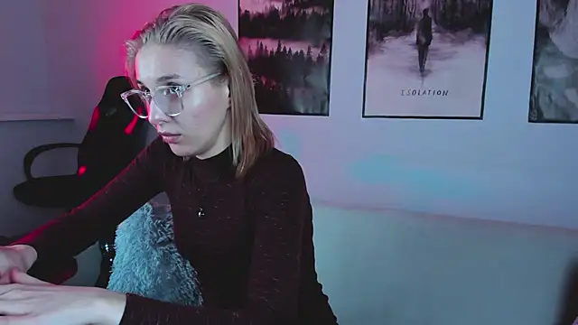 Snapshot of PhilippaAdamas chatting on 13, 2, 2025 PhilippaAdamas online show from 13, 2, 2025