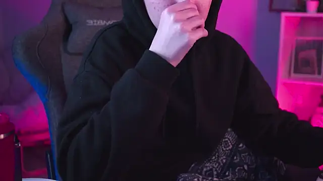 Snapshot of PhilippaAdamas chatting on 27, 2, 2025 PhilippaAdamas online show from 27, 2, 2025