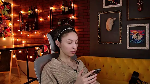 Snapshot of PhilippaAdamas chatting on 4, 3, 2026 PhilippaAdamas online show from 4, 3, 2026